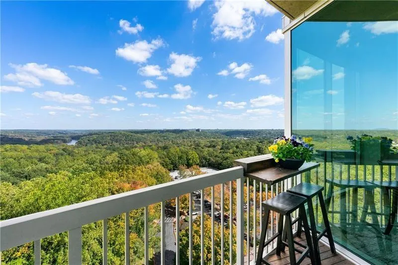 3300 Windy Ridge Parkway Se, Atlanta, Georgia 30339, 2 Bedrooms Bedrooms, ,2 BathroomsBathrooms,Residential,For Sale,3300 Windy Ridge Parkway Se,7570319