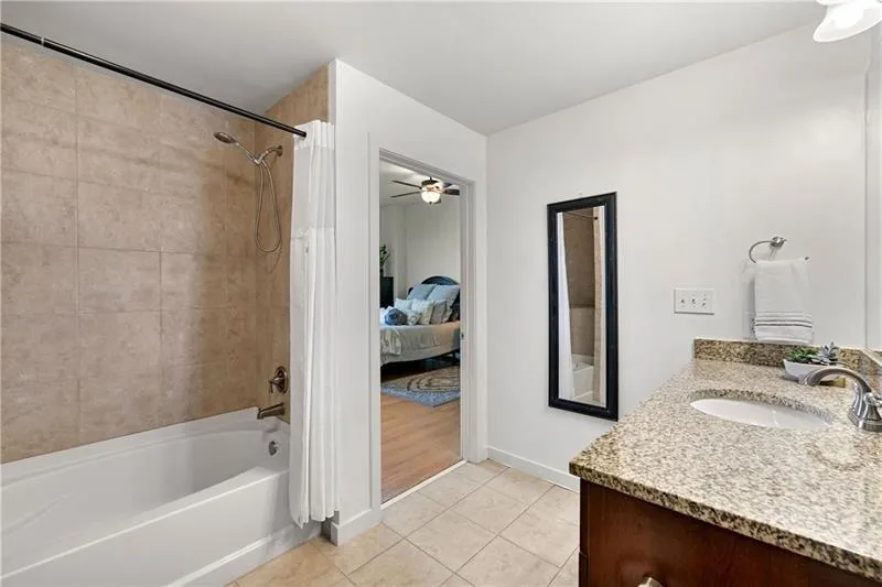 3300 Windy Ridge Parkway Se, Atlanta, Georgia 30339, 2 Bedrooms Bedrooms, ,2 BathroomsBathrooms,Residential,For Sale,3300 Windy Ridge Parkway Se,7570319