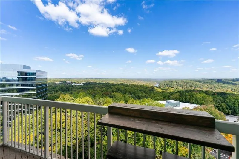 3300 Windy Ridge Parkway Se, Atlanta, Georgia 30339, 2 Bedrooms Bedrooms, ,2 BathroomsBathrooms,Residential,For Sale,3300 Windy Ridge Parkway Se,7570319