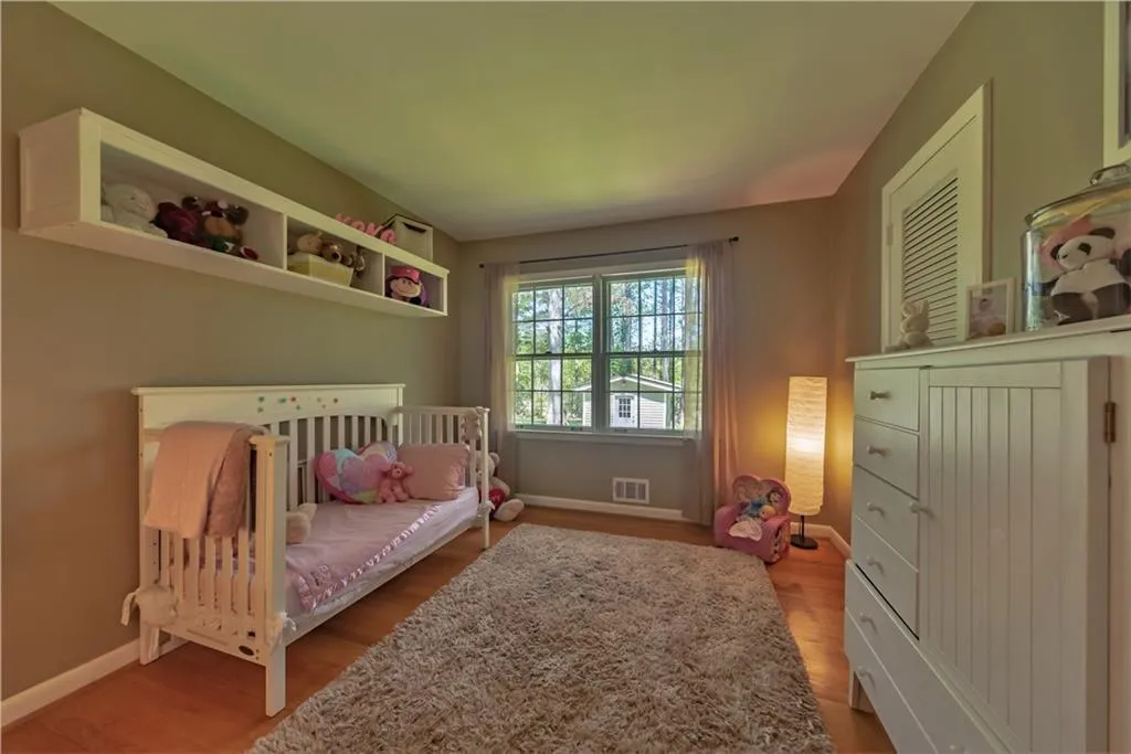 100 Whispering Way, Sandy Springs, Georgia 30328, 4 Bedrooms Bedrooms, ,3 BathroomsBathrooms,Residential,Sold,100 Whispering Way,6662632