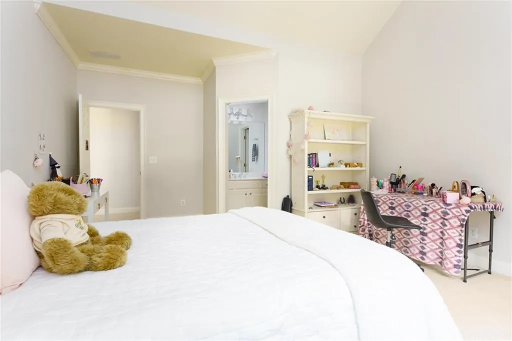 115 Franklin Place Ne, Atlanta, Georgia 30342, 6 Bedrooms Bedrooms, ,5 BathroomsBathrooms,Residential,Sold,115 Franklin Place Ne,7054829