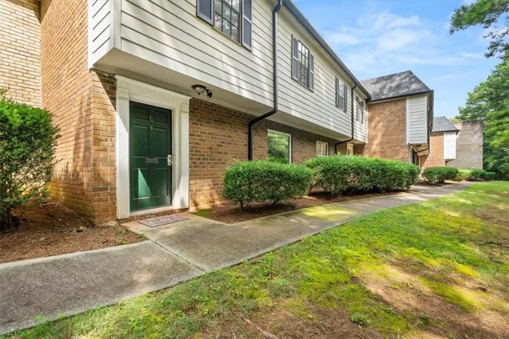 360 Winding River Drive Unit C, Atlanta, Georgia 30350