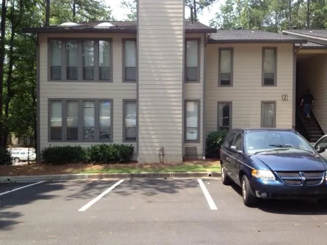9400 Roberts Drive Unit 7d, Atlanta, Georgia 30350, 2 Bedrooms Bedrooms, ,2 BathroomsBathrooms,Residential,Sold,9400 Roberts Drive Unit 7d,5684750