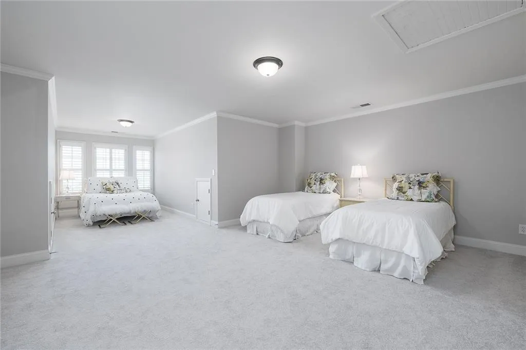 694 Lockton Place, Sandy Springs, Georgia 30342, 4 Bedrooms Bedrooms, ,4 BathroomsBathrooms,Residential,Sold,694 Lockton Place,7064855