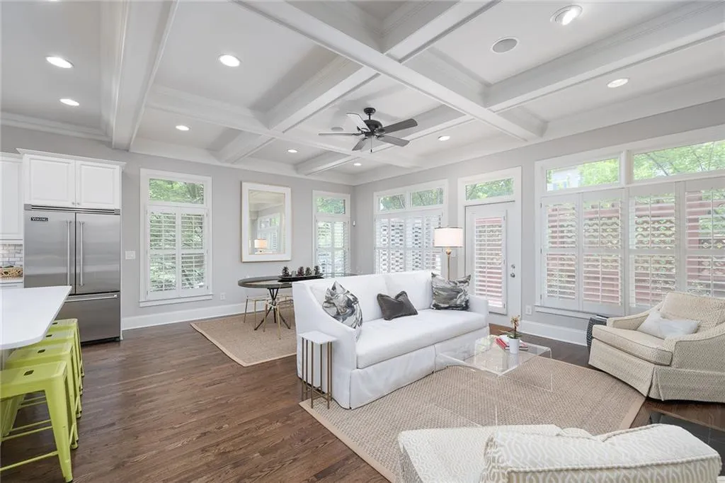 694 Lockton Place, Sandy Springs, Georgia 30342, 4 Bedrooms Bedrooms, ,4 BathroomsBathrooms,Residential,Sold,694 Lockton Place,7064855