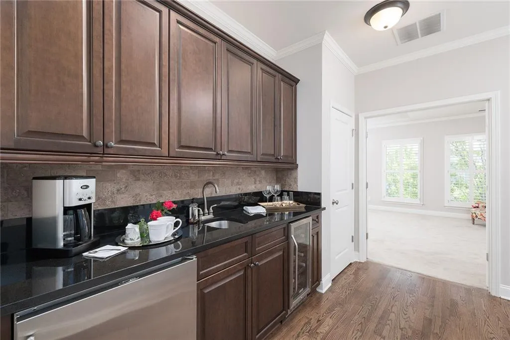 694 Lockton Place, Sandy Springs, Georgia 30342, 4 Bedrooms Bedrooms, ,4 BathroomsBathrooms,Residential,Sold,694 Lockton Place,7064855