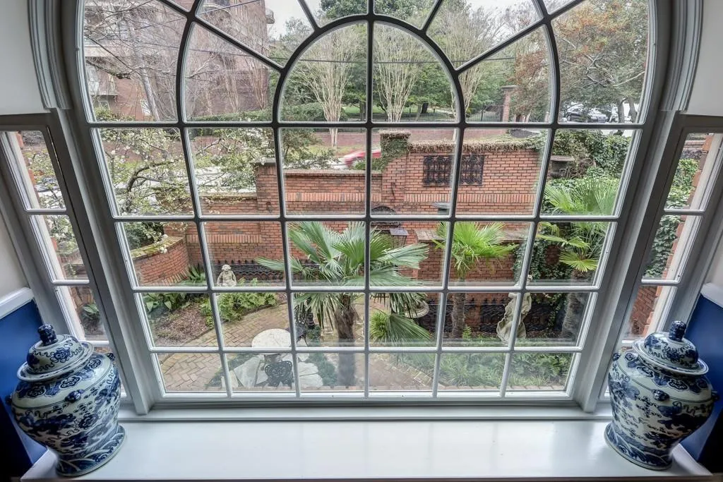 2 W Wesley Road Unit 1, Atlanta, Georgia 30305, 3 Bedrooms Bedrooms, ,3 BathroomsBathrooms,Residential,Sold,2 W Wesley Road Unit 1,5682395