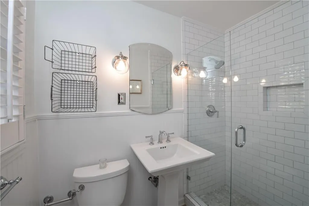410 Amberidge Trail, Atlanta, Georgia 30328, 3 Bedrooms Bedrooms, ,2 BathroomsBathrooms,Residential,Sold,410 Amberidge Trail,5940472