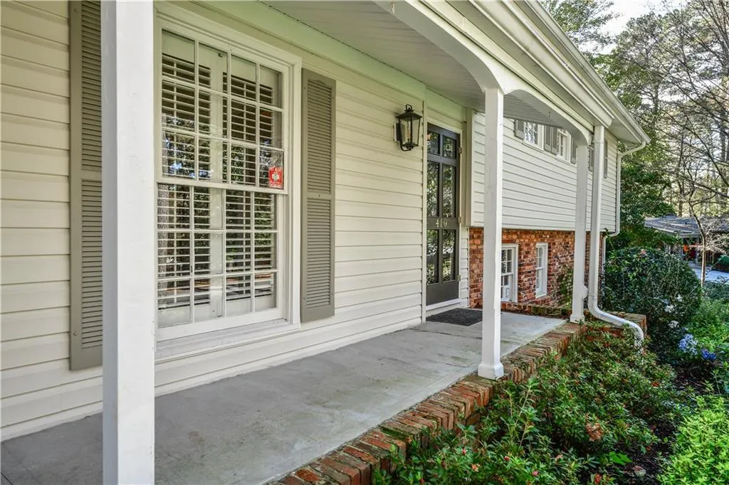 410 Amberidge Trail, Atlanta, Georgia 30328, 3 Bedrooms Bedrooms, ,2 BathroomsBathrooms,Residential,Sold,410 Amberidge Trail,5940472