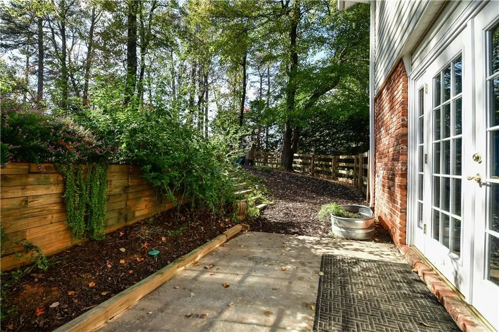 410 Amberidge Trail, Atlanta, Georgia 30328, 3 Bedrooms Bedrooms, ,2 BathroomsBathrooms,Residential,Sold,410 Amberidge Trail,5940472