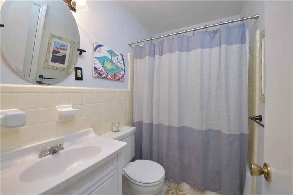410 Amberidge Trail, Atlanta, Georgia 30328, 3 Bedrooms Bedrooms, ,2 BathroomsBathrooms,Residential,Sold,410 Amberidge Trail,5940472