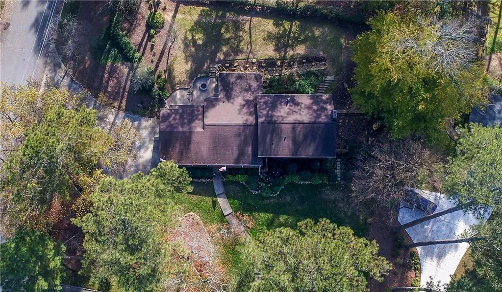 410 Amberidge Trail, Atlanta, Georgia 30328, 3 Bedrooms Bedrooms, ,2 BathroomsBathrooms,Residential,Sold,410 Amberidge Trail,5940472