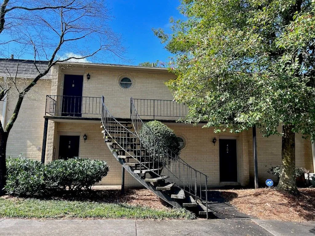 5400 Roswell Road Unit C3, Sandy Springs, Georgia 30342, 1 Bedroom Bedrooms, ,1 BathroomBathrooms,Residential,Sold,5400 Roswell Road Unit C3,7018291 5400 Roswell Road Unit C3, Sandy Springs, Georgia 30342, 1 Bedroom Bedrooms, ,1 BathroomBathrooms,Residential,Sold,5400 Roswell Road Unit C3,7018291
