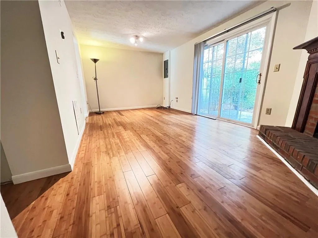 8853 Applegate Lane, Sandy Springs, Georgia 30350, 3 Bedrooms Bedrooms, ,2 BathroomsBathrooms,Residential,Sold,8853 Applegate Lane,7137123 8853 Applegate Lane, Sandy Springs, Georgia 30350, 3 Bedrooms Bedrooms, ,2 BathroomsBathrooms,Residential,Sold,8853 Applegate Lane,7137123