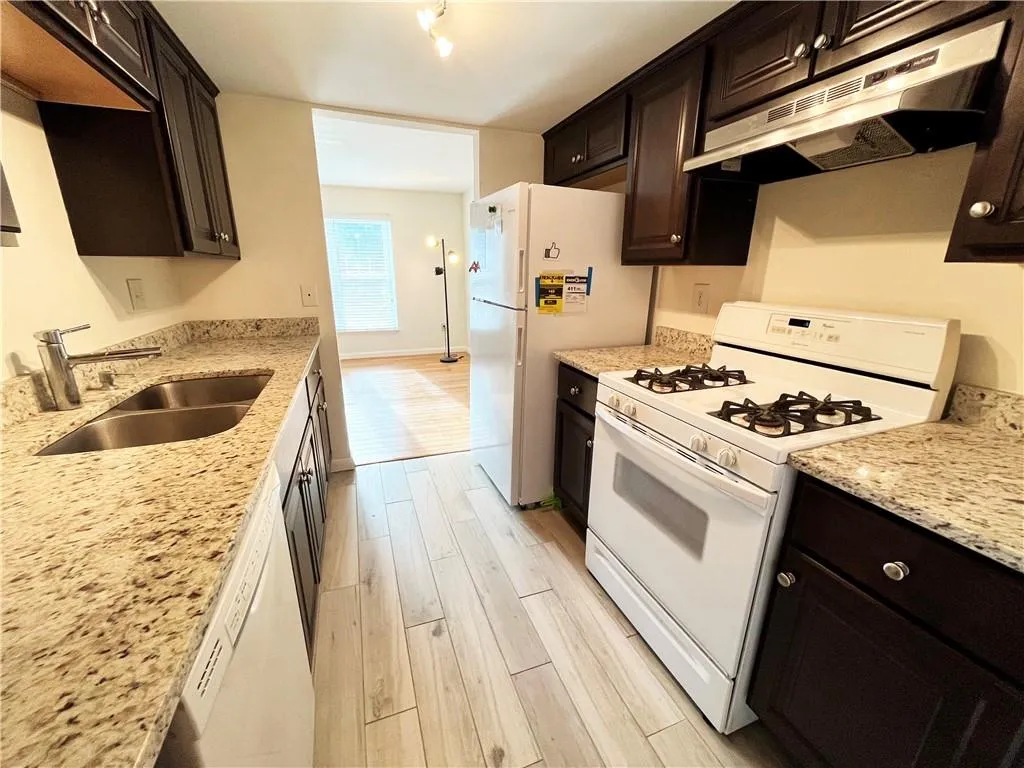 8853 Applegate Lane, Sandy Springs, Georgia 30350, 3 Bedrooms Bedrooms, ,2 BathroomsBathrooms,Residential,Sold,8853 Applegate Lane,7137123 8853 Applegate Lane, Sandy Springs, Georgia 30350, 3 Bedrooms Bedrooms, ,2 BathroomsBathrooms,Residential,Sold,8853 Applegate Lane,7137123