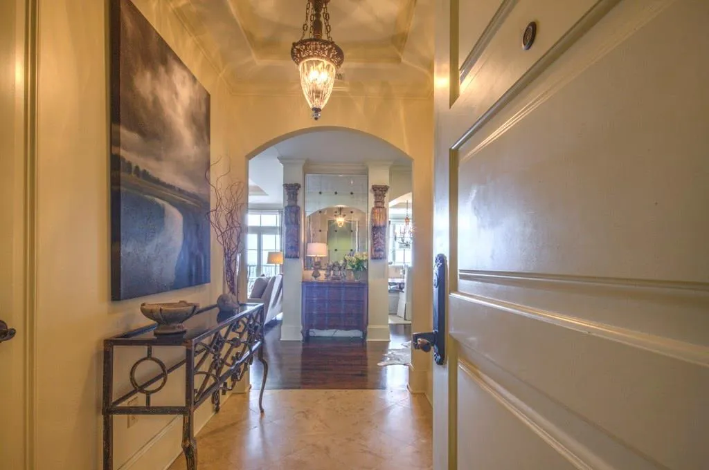 2700 Paces Ferry Road Se Unit 702, Atlanta, Georgia 30339, 2 Bedrooms Bedrooms, ,2 BathroomsBathrooms,Residential,Sold,2700 Paces Ferry Road Se Unit 702,5683415