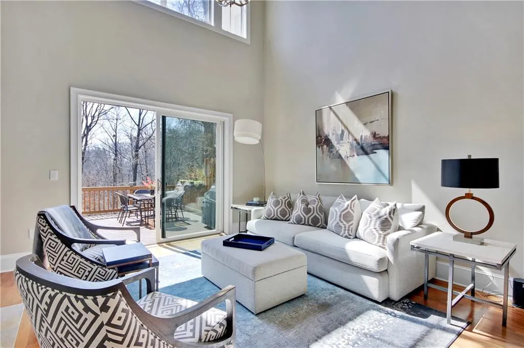 1207 Glenridge Place, Atlanta, Georgia 30342, 4 Bedrooms Bedrooms, ,4 BathroomsBathrooms,Residential,Sold,1207 Glenridge Place,6853187