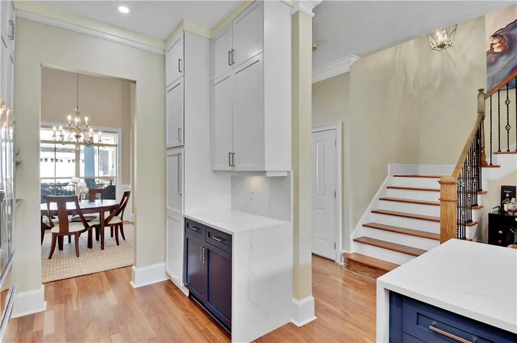 1207 Glenridge Place, Atlanta, Georgia 30342, 4 Bedrooms Bedrooms, ,4 BathroomsBathrooms,Residential,Sold,1207 Glenridge Place,6853187