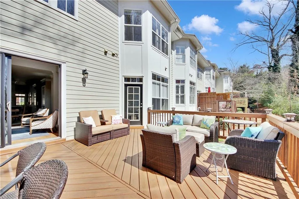 1207 Glenridge Place, Atlanta, Georgia 30342, 4 Bedrooms Bedrooms, ,4 BathroomsBathrooms,Residential,Sold,1207 Glenridge Place,6853187