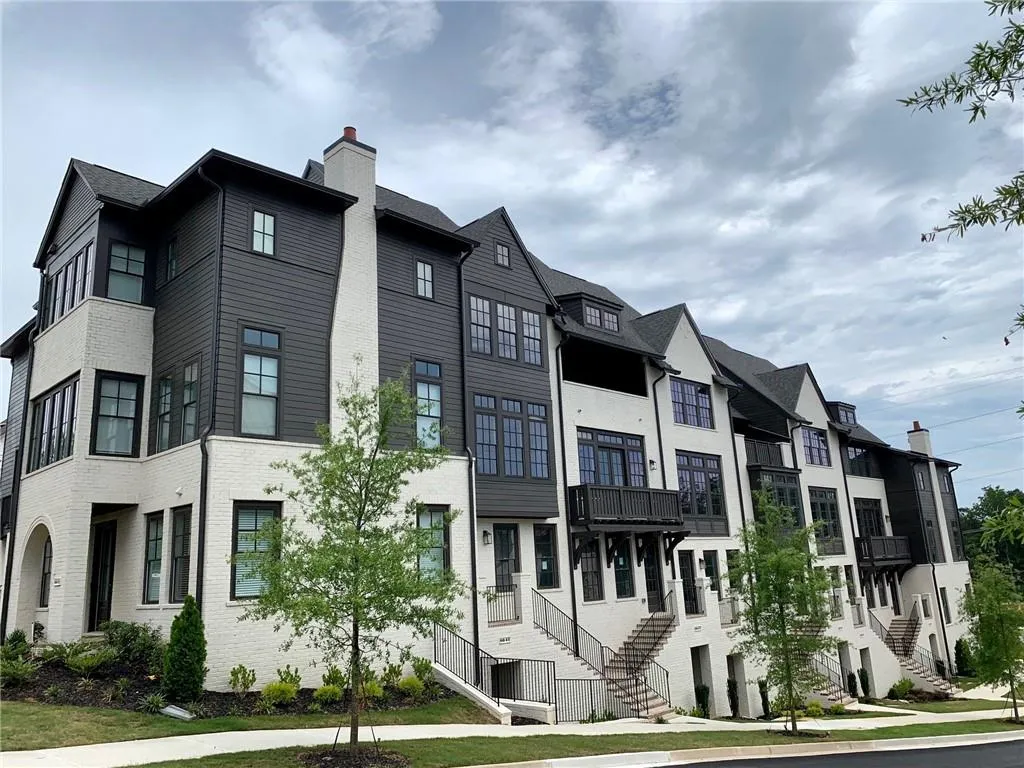 6655 Sterling Drive Unit 658, Sandy Springs, Georgia 30328, 3 Bedrooms Bedrooms, ,3 BathroomsBathrooms,Residential,Sold,6655 Sterling Drive Unit 658,6828456