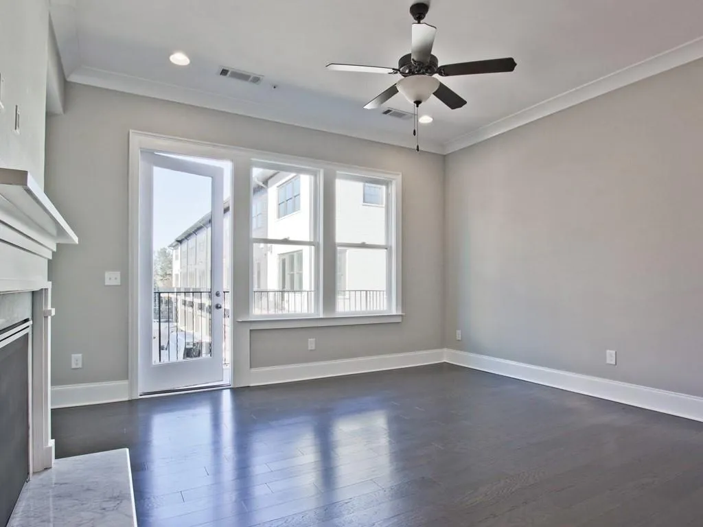 6655 Sterling Drive Unit 658, Sandy Springs, Georgia 30328, 3 Bedrooms Bedrooms, ,3 BathroomsBathrooms,Residential,Sold,6655 Sterling Drive Unit 658,6828456