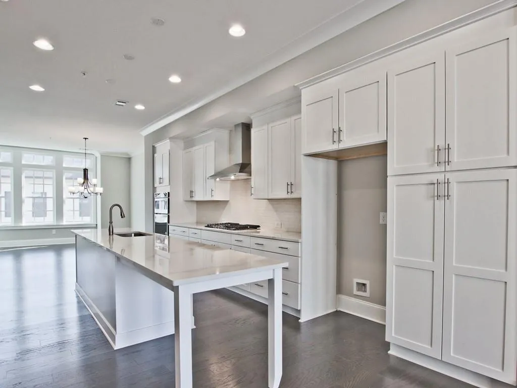 6655 Sterling Drive Unit 658, Sandy Springs, Georgia 30328, 3 Bedrooms Bedrooms, ,3 BathroomsBathrooms,Residential,Sold,6655 Sterling Drive Unit 658,6828456