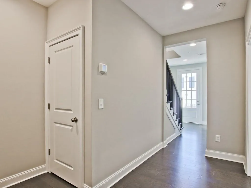 6655 Sterling Drive Unit 658, Sandy Springs, Georgia 30328, 3 Bedrooms Bedrooms, ,3 BathroomsBathrooms,Residential,Sold,6655 Sterling Drive Unit 658,6828456