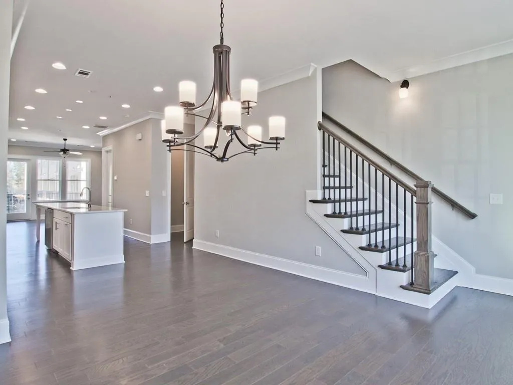 6655 Sterling Drive Unit 658, Sandy Springs, Georgia 30328, 3 Bedrooms Bedrooms, ,3 BathroomsBathrooms,Residential,Sold,6655 Sterling Drive Unit 658,6828456