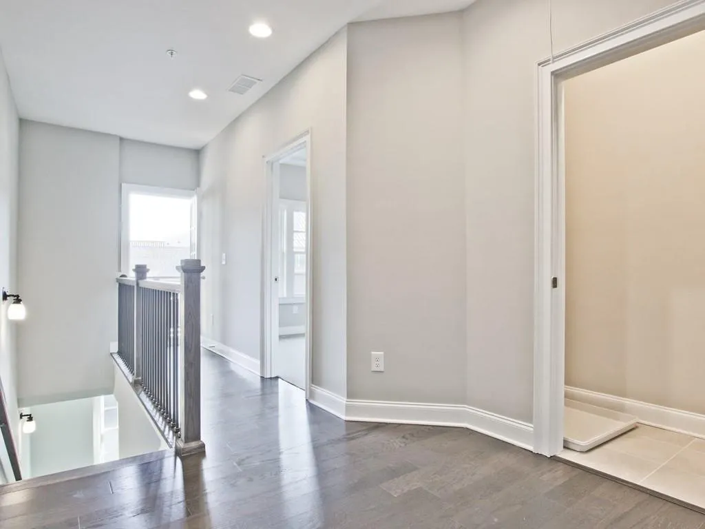 6655 Sterling Drive Unit 658, Sandy Springs, Georgia 30328, 3 Bedrooms Bedrooms, ,3 BathroomsBathrooms,Residential,Sold,6655 Sterling Drive Unit 658,6828456