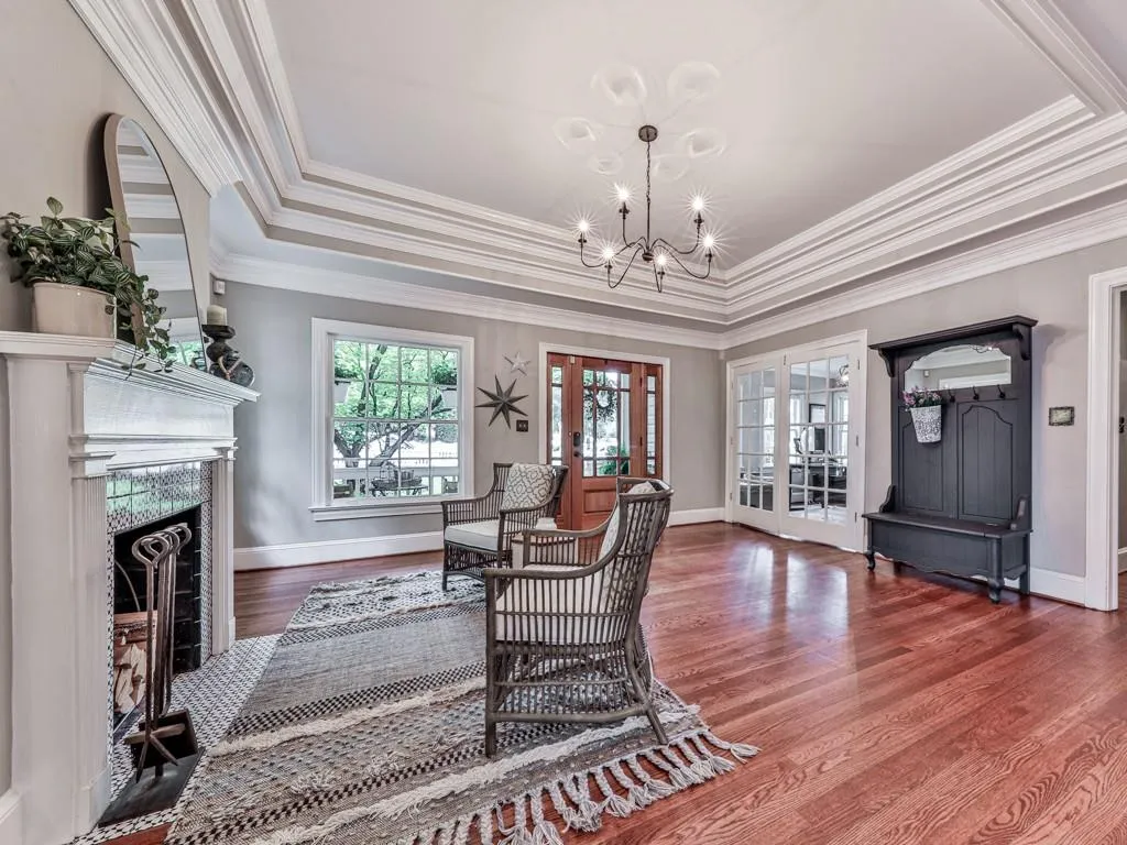 646 Darlington Circle Ne, Atlanta, Georgia 30305, 5 Bedrooms Bedrooms, ,4 BathroomsBathrooms,Residential,For Sale,646 Darlington Circle Ne,7591597