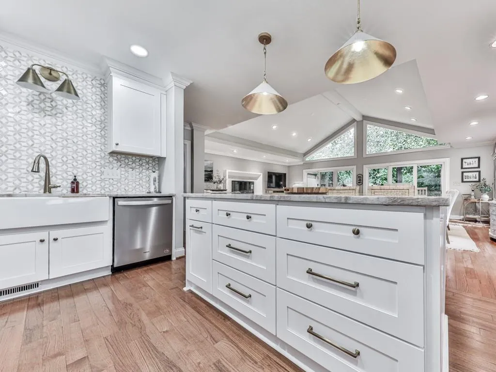 646 Darlington Circle Ne, Atlanta, Georgia 30305, 5 Bedrooms Bedrooms, ,4 BathroomsBathrooms,Residential,For Sale,646 Darlington Circle Ne,7591597