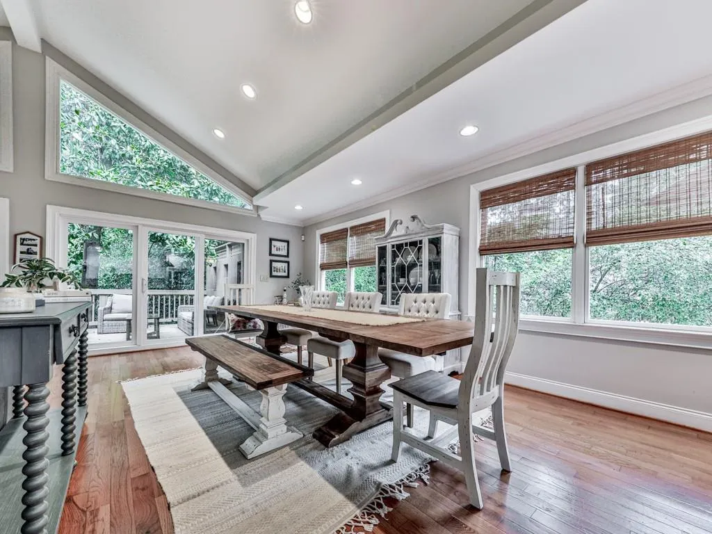 646 Darlington Circle Ne, Atlanta, Georgia 30305, 5 Bedrooms Bedrooms, ,4 BathroomsBathrooms,Residential,For Sale,646 Darlington Circle Ne,7591597