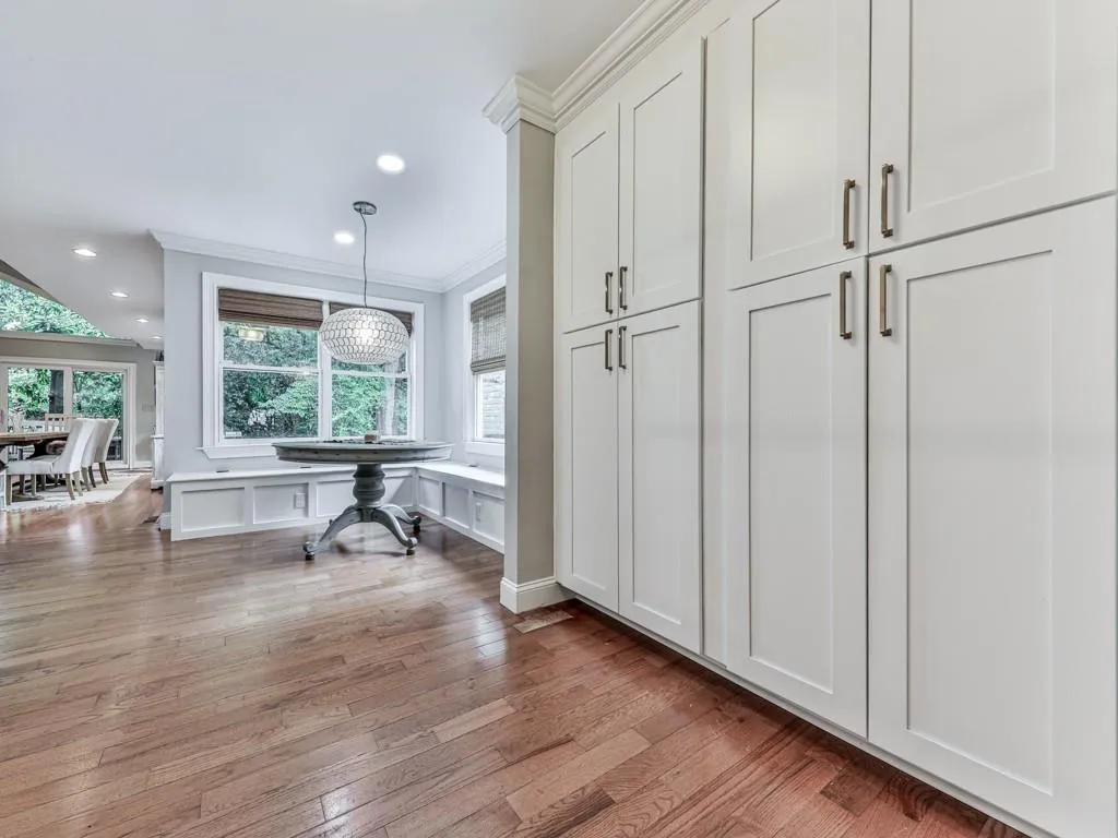 646 Darlington Circle Ne, Atlanta, Georgia 30305, 5 Bedrooms Bedrooms, ,4 BathroomsBathrooms,Residential,For Sale,646 Darlington Circle Ne,7591597
