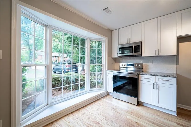 7921 Briar Villa Place, Atlanta, Georgia 30350, 3 Bedrooms Bedrooms, ,2 BathroomsBathrooms,Residential,Sold,7921 Briar Villa Place,6765611