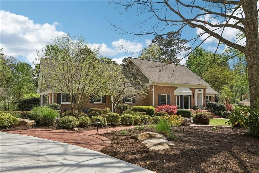 1005 16th Fairway, Sandy Springs, Georgia 30350, 5 Bedrooms Bedrooms, ,5 BathroomsBathrooms,Residential,Sold,1005 16th Fairway,7749652