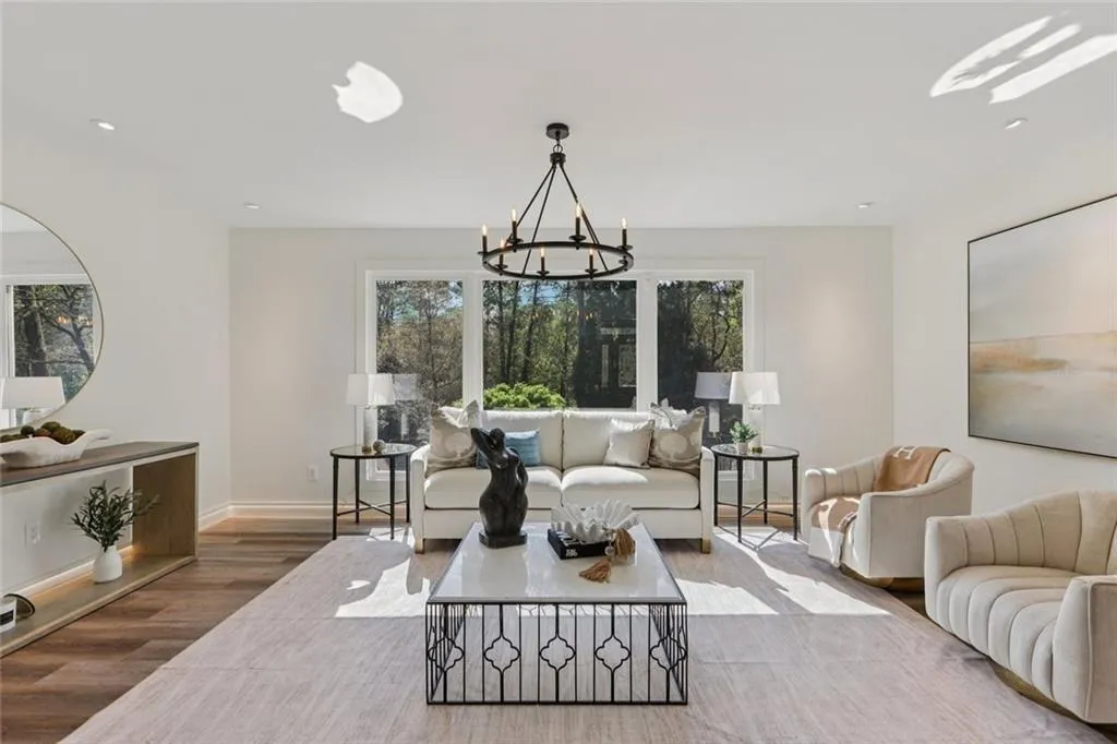 1005 16th Fairway, Sandy Springs, Georgia 30350, 5 Bedrooms Bedrooms, ,5 BathroomsBathrooms,Residential,Sold,1005 16th Fairway,7749652
