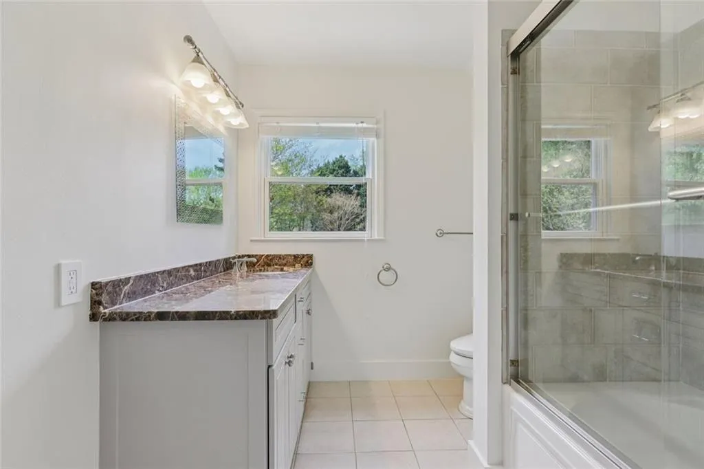 Full Bathroom #3