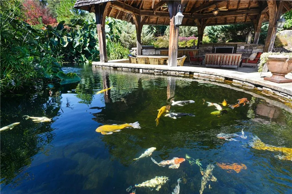 6184 Riverside Drive, Atlanta, Georgia 30328, 6 Bedrooms Bedrooms, ,6 BathroomsBathrooms,Residential,Sold,6184 Riverside Drive,6704567