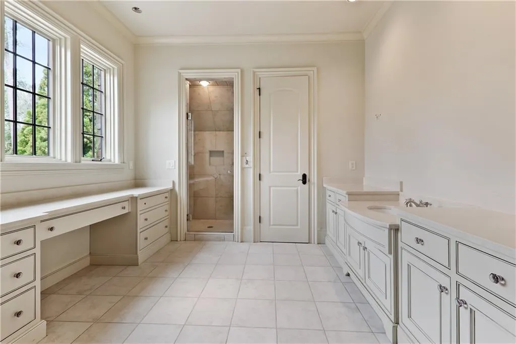 6184 Riverside Drive, Atlanta, Georgia 30328, 6 Bedrooms Bedrooms, ,6 BathroomsBathrooms,Residential,Sold,6184 Riverside Drive,6704567