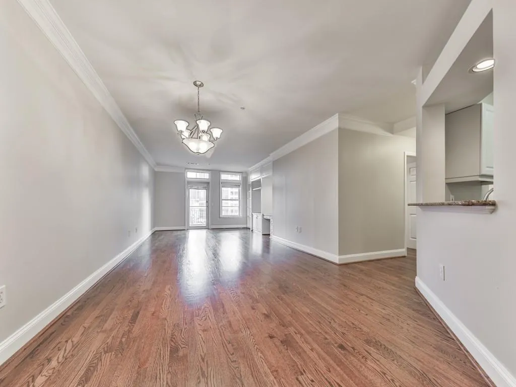 3334 Peachtree Road Ne Unit 614, Atlanta, Georgia 30326, 1 Bedroom Bedrooms, ,1 BathroomBathrooms,Residential,For Sale,3334 Peachtree Road Ne Unit 614,7592448
