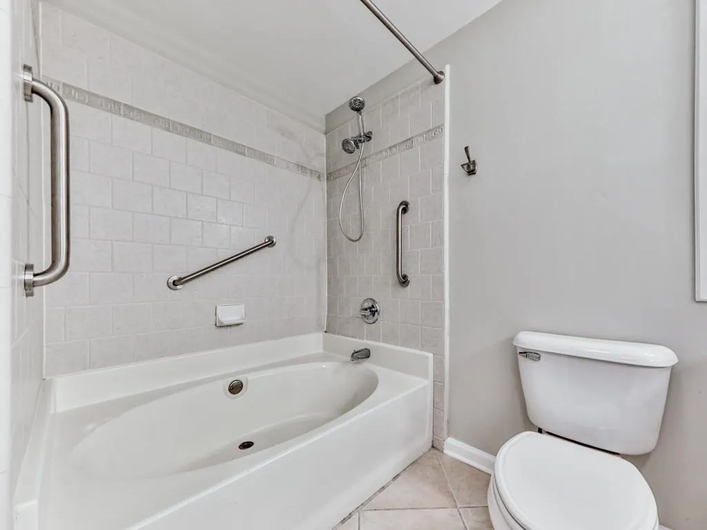 3334 Peachtree Road Ne Unit 614, Atlanta, Georgia 30326, 1 Bedroom Bedrooms, ,1 BathroomBathrooms,Residential,For Sale,3334 Peachtree Road Ne Unit 614,7592448