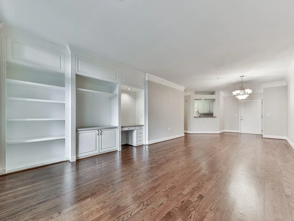3334 Peachtree Road Ne Unit 614, Atlanta, Georgia 30326, 1 Bedroom Bedrooms, ,1 BathroomBathrooms,Residential,For Sale,3334 Peachtree Road Ne Unit 614,7592448