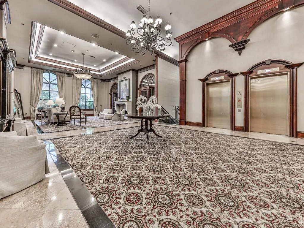 3334 Peachtree Road Ne Unit 614, Atlanta, Georgia 30326, 1 Bedroom Bedrooms, ,1 BathroomBathrooms,Residential,For Sale,3334 Peachtree Road Ne Unit 614,7592448