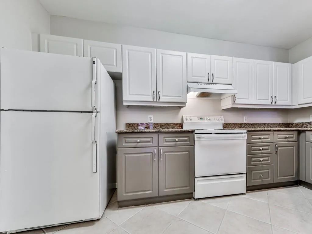 3334 Peachtree Road Ne Unit 614, Atlanta, Georgia 30326, 1 Bedroom Bedrooms, ,1 BathroomBathrooms,Residential,For Sale,3334 Peachtree Road Ne Unit 614,7592448
