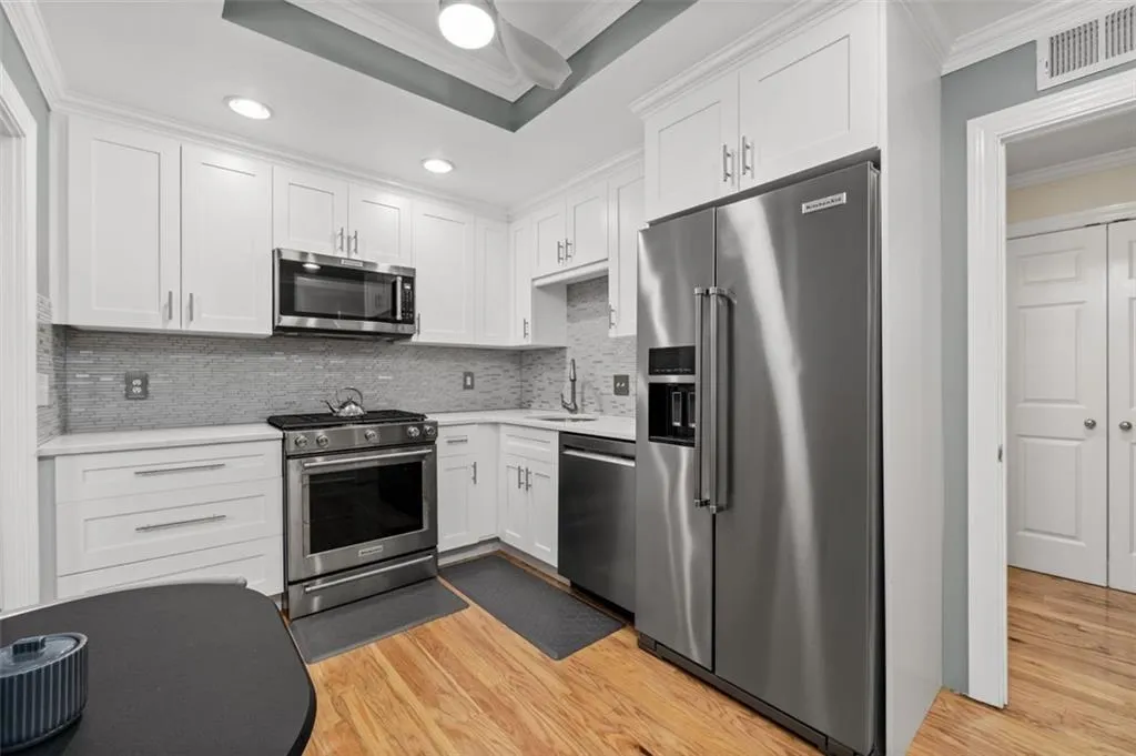 2632 Peachtree Rd. Road Nw Unit A204, Atlanta, Georgia 30305, 2 Bedrooms Bedrooms, ,2 BathroomsBathrooms,Residential,For Sale,2632 Peachtree Rd. Road Nw Unit A204,7549312