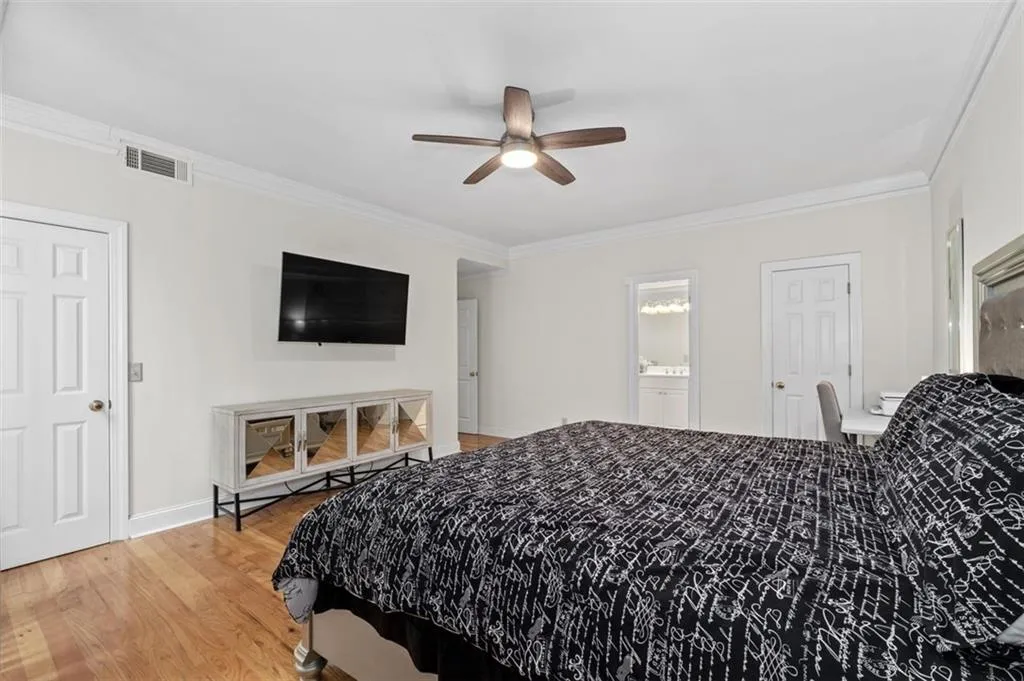 2632 Peachtree Rd. Road Nw Unit A204, Atlanta, Georgia 30305, 2 Bedrooms Bedrooms, ,2 BathroomsBathrooms,Residential,For Sale,2632 Peachtree Rd. Road Nw Unit A204,7549312
