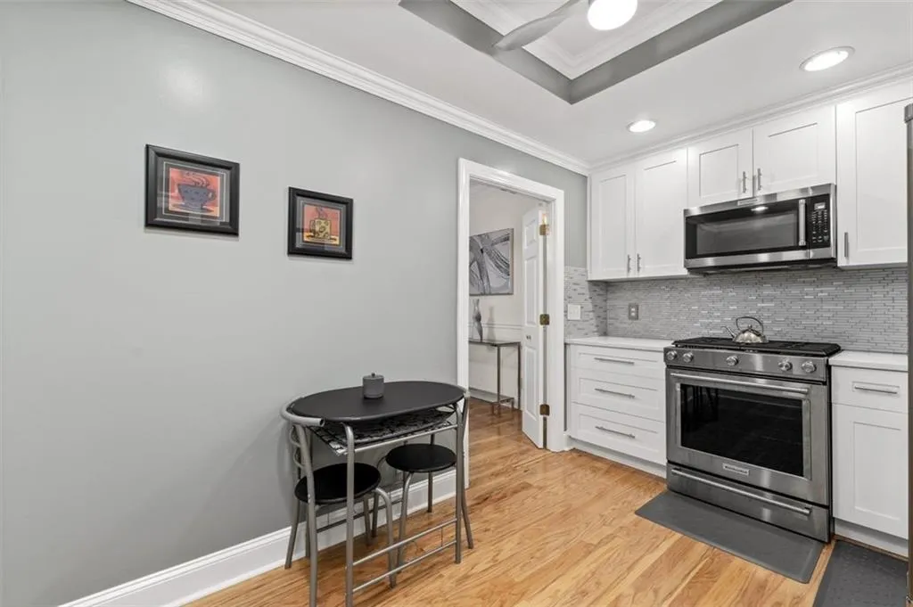 2632 Peachtree Rd. Road Nw Unit A204, Atlanta, Georgia 30305, 2 Bedrooms Bedrooms, ,2 BathroomsBathrooms,Residential,For Sale,2632 Peachtree Rd. Road Nw Unit A204,7549312