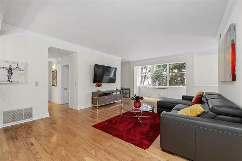 2632 Peachtree Rd. Road Nw Unit A204, Atlanta, Georgia 30305, 2 Bedrooms Bedrooms, ,2 BathroomsBathrooms,Residential,For Sale,2632 Peachtree Rd. Road Nw Unit A204,7549312