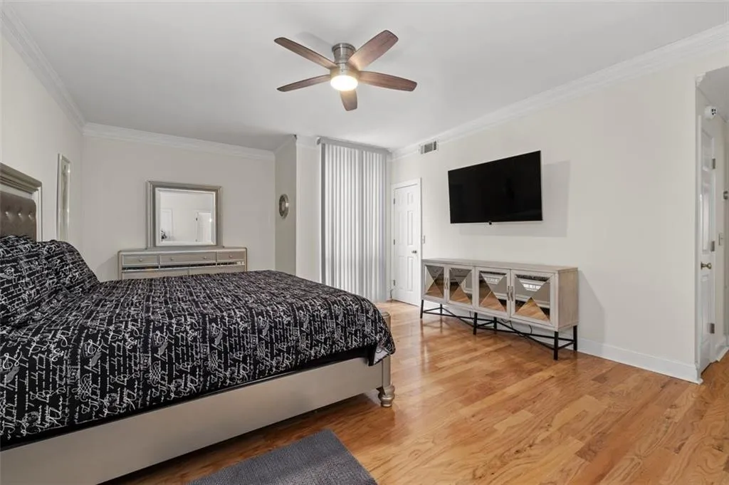 2632 Peachtree Rd. Road Nw Unit A204, Atlanta, Georgia 30305, 2 Bedrooms Bedrooms, ,2 BathroomsBathrooms,Residential,For Sale,2632 Peachtree Rd. Road Nw Unit A204,7549312