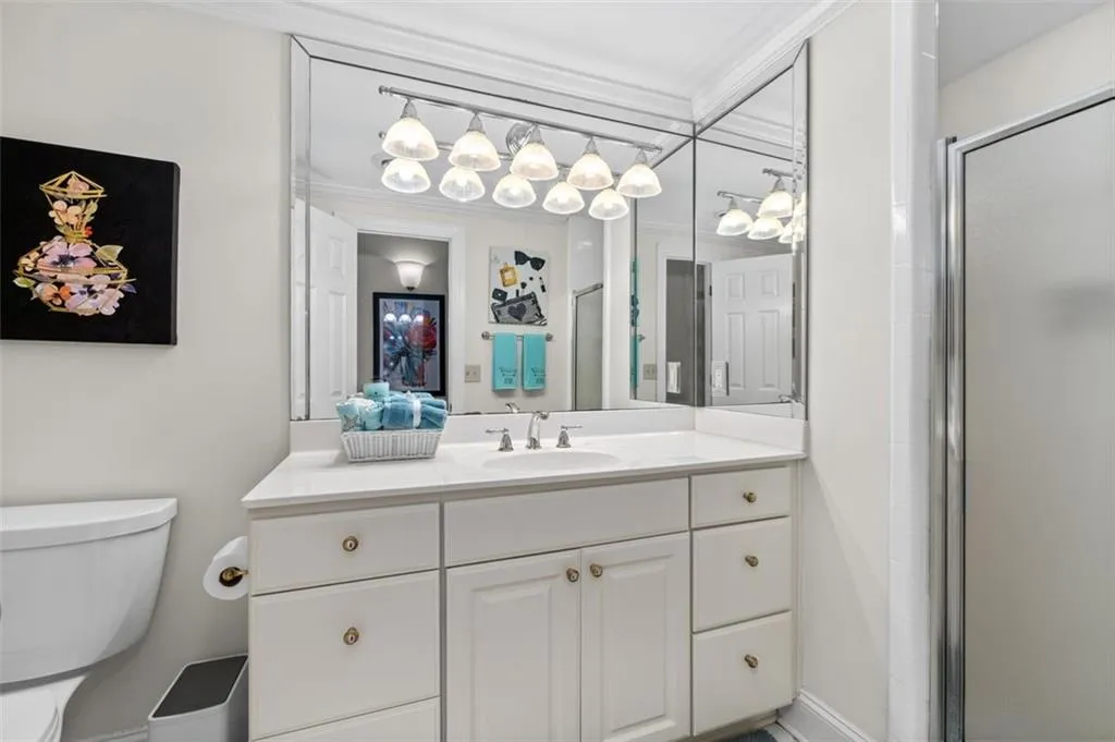 2632 Peachtree Rd. Road Nw Unit A204, Atlanta, Georgia 30305, 2 Bedrooms Bedrooms, ,2 BathroomsBathrooms,Residential,For Sale,2632 Peachtree Rd. Road Nw Unit A204,7549312